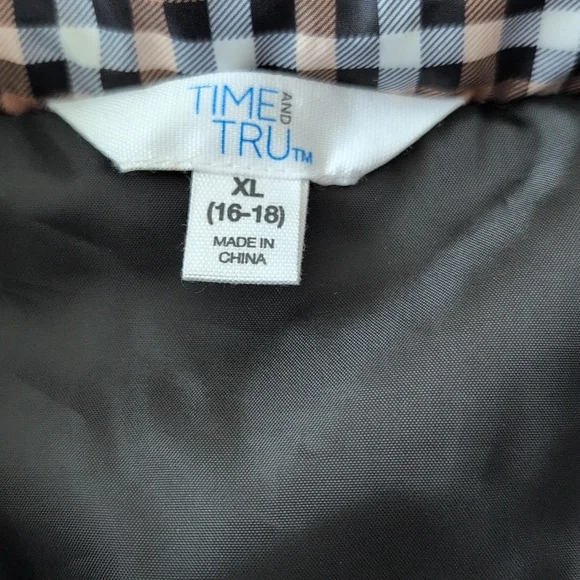 Time and Tru Checkered Puffer Jacket - Picture 2 of 4